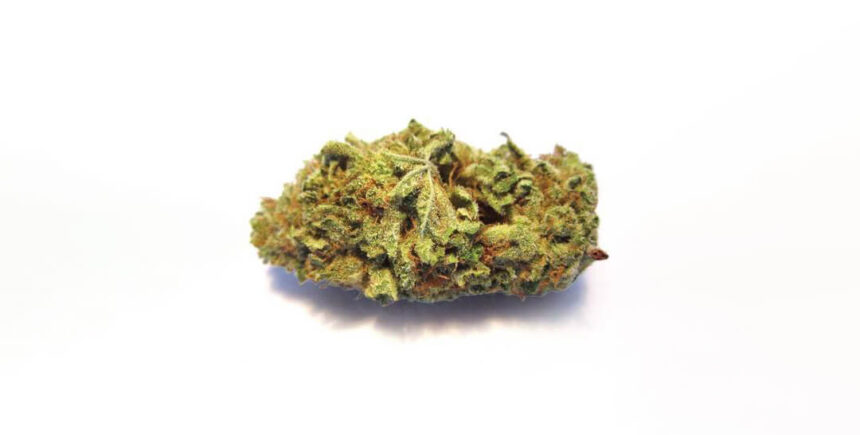 LA Confidential Marijuana Review with Pictures - Medical Marijuana Strains